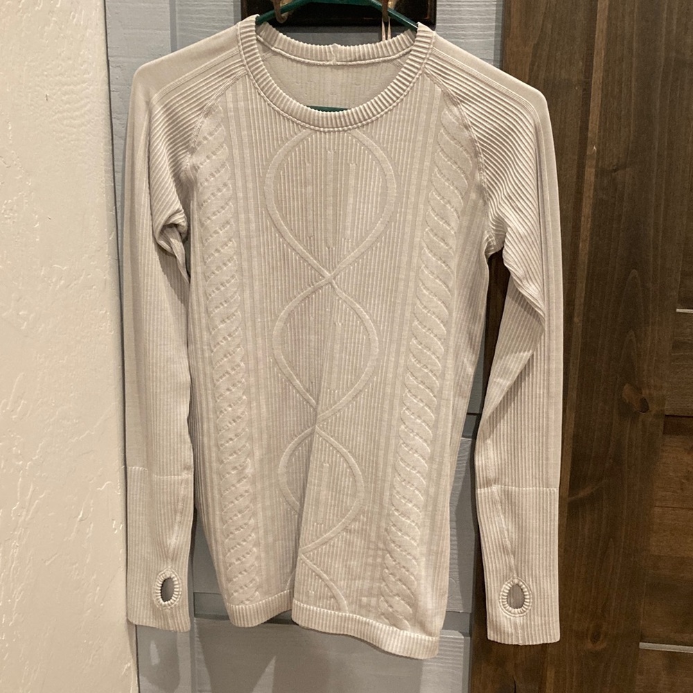 Lululemon Athletica Baby blue long sleeve Crew Neck top size 6